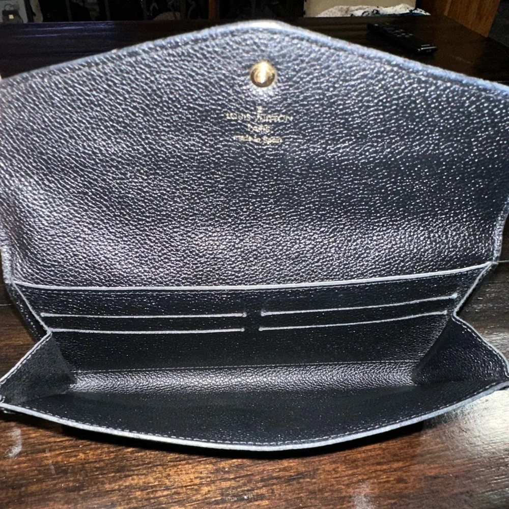 Authentic Louis Vuitton Monogram Empriente Curieuse Wallet w Original Zip Pouch